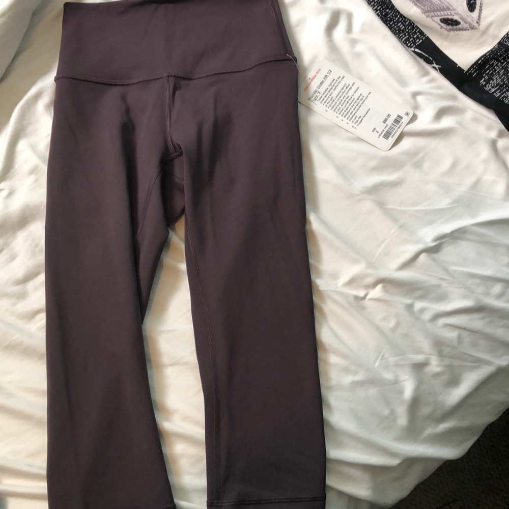 NWT lulu crops